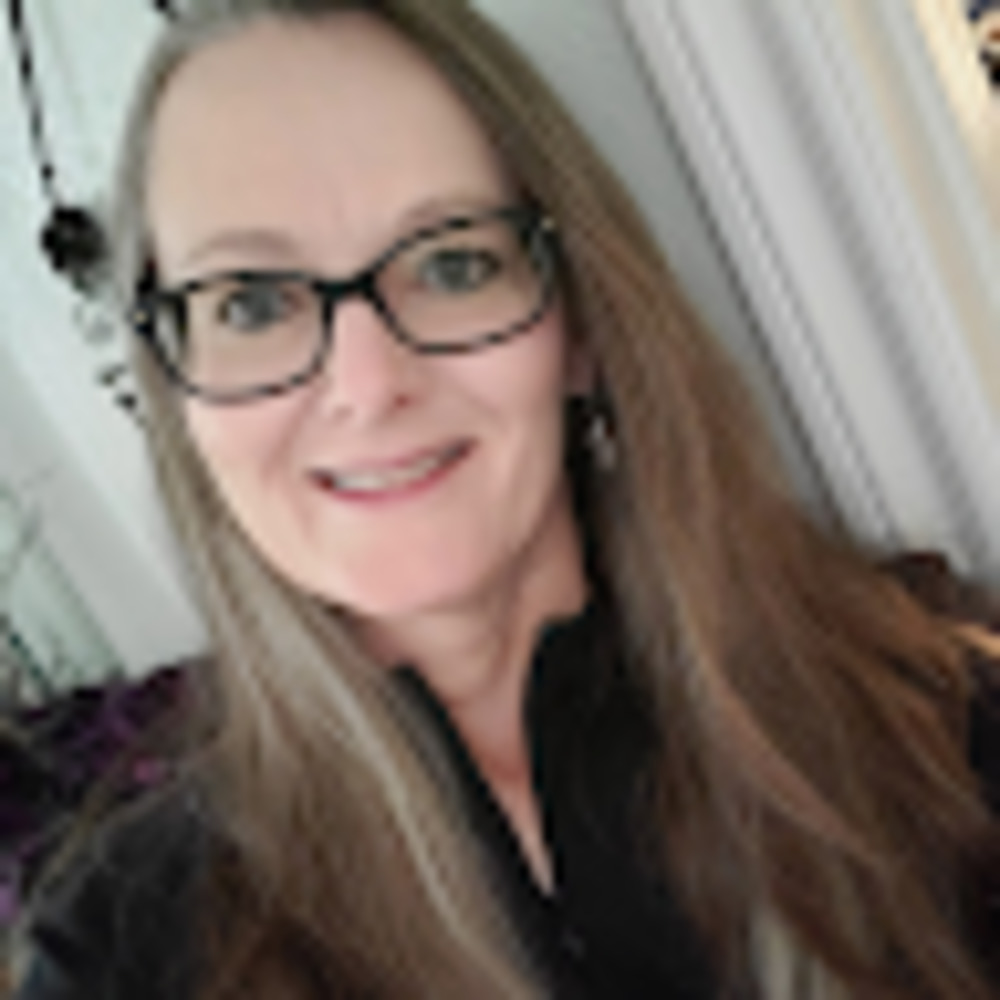 Meet your Posher, Dena